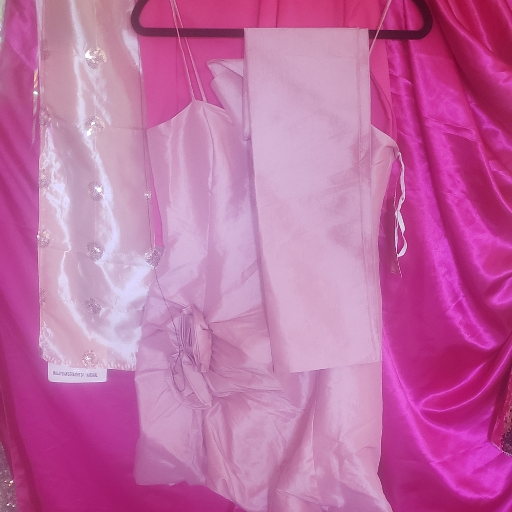 Dress - Picture 8 of 10